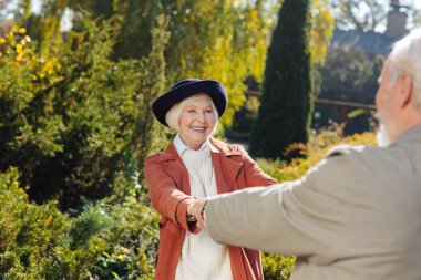 Mutlu güzel kadın kocası ile zaman zevk