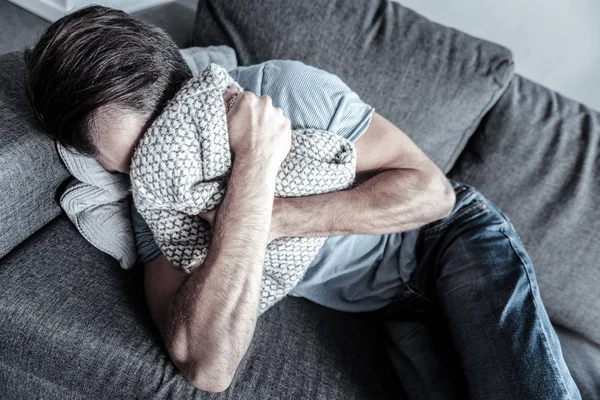 Genç erkek kişi sorunları