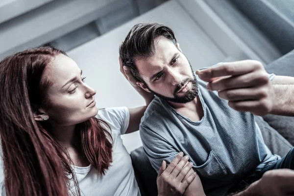 Hap bağımlısı erkek gören