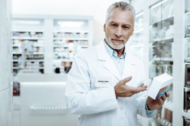 Üst düzey insan yeni tablet işaret