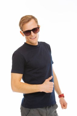 Neşeli mutlu adam Ok işaret gösteren