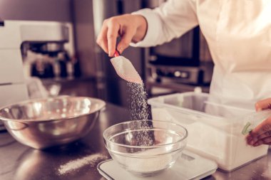 Seçici odak kase yaşlı şeker