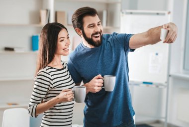 Işınlama koca seflie çekici karısı ile yapma