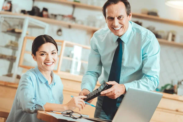 Neşeli insanlar iş kurma