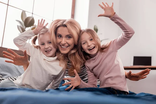 Bon Temps Petites Jolies Filles Belle Mère Sentent Bien Tout — Photo