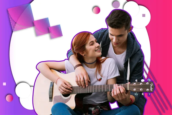 Chica joven tomando clases de guitarra y sintiéndose interesada — Foto de Stock