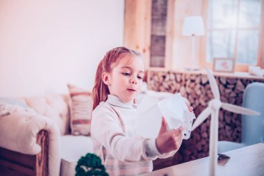 Tatlı ise schooler House ekolojik proje için yapma