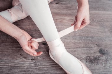 Güzel bir kadın ayak bileği Üstten Görünüm