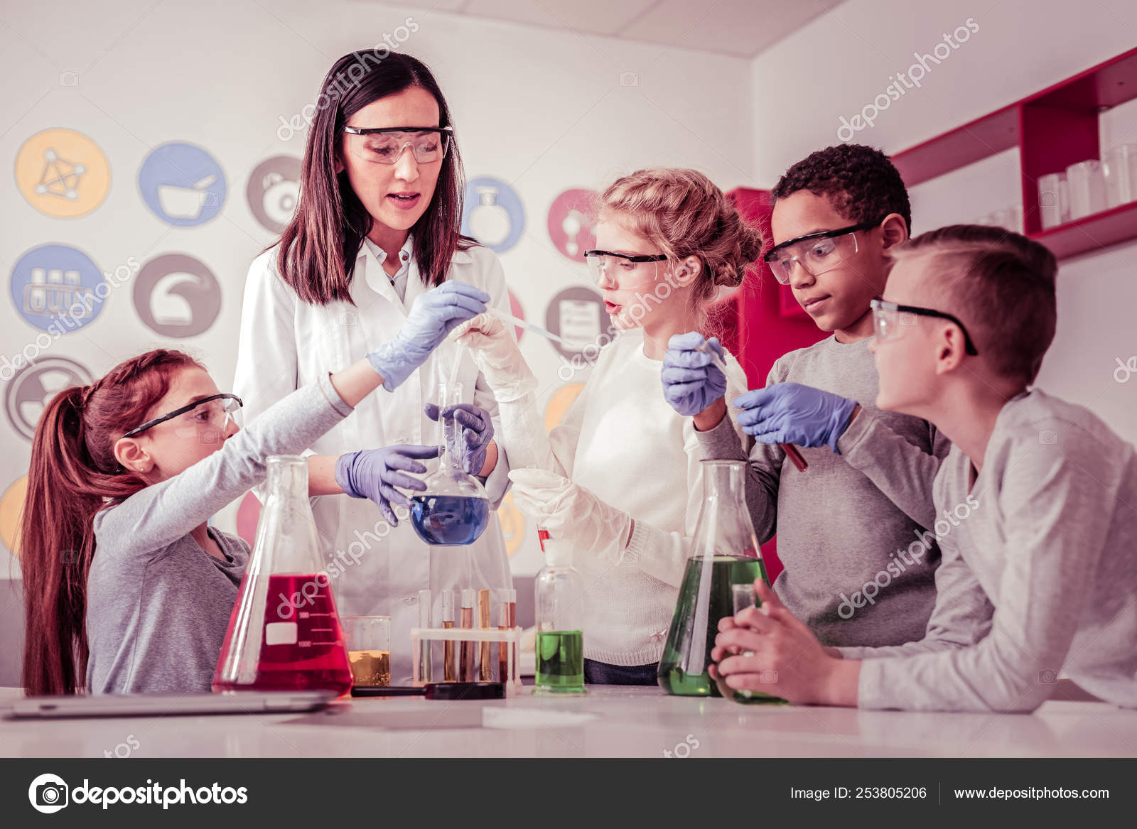 Научное исследование. Help the scientists. Science student. Research experience. Стажировка в лаборатории.