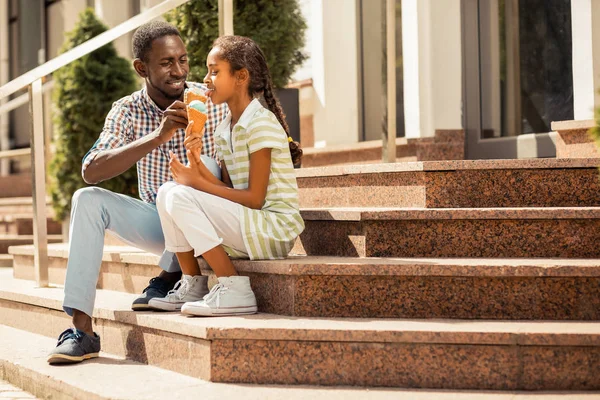 Handsome international father spending weekend with daughter — Stock Photo, Image