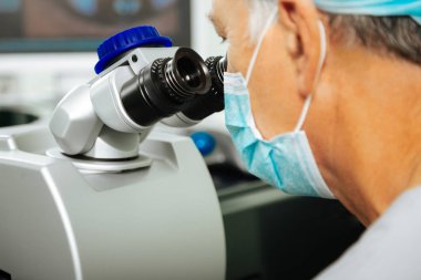 Profesyonel tıbbi göz test cihazlarının yakın çekim