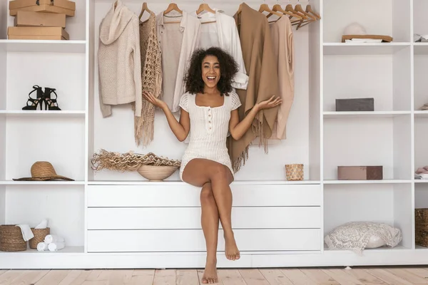 Happy international female person posing on camera — Stock Photo, Image