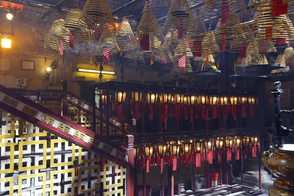 Hong Kong Çin Için Loş Geleneksel Tapınağında Fener Ile Yanan — Stok fotoğraf