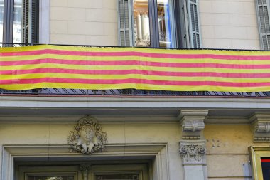 Apartmanlar, Katalan bağımsızlık için destek göstermek için görüntülenen Katalonya bayrağı