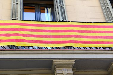 Apartmanlar, Katalan bağımsızlık için destek göstermek için görüntülenen Katalonya bayrağı