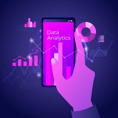 Fütürist yüksek teknoloji konseptiyle el ele tutuşan cep telefonu. Satır şeması ve grafikleri olan akıllı telefondaki dijital veri analizleri.