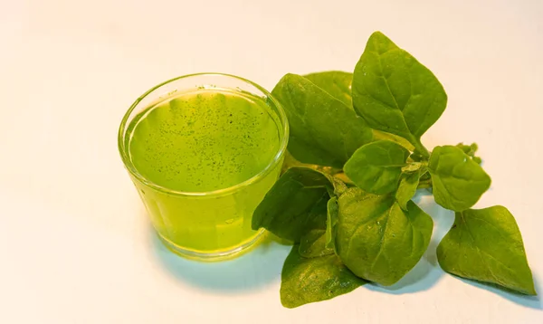 Spenat Juice Avgiftningsdryck Grön Juice Naturlig Dryck Och Kost För — Stockfoto