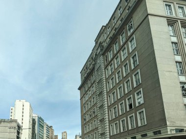 Antik mimari. Şehir merkezi. Nüfus merkezi. Porto Alegre 'nin tarihi merkezi. Rio Grande do Sul 'un başkenti. Brezilya 'nın güneyinde bir şehir. Eski binalar ve yapılar