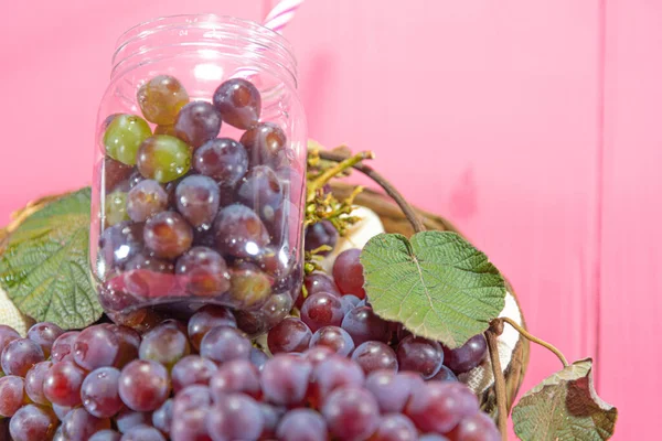 Bunch Table Grapes Pink Grape Widely Used Source Raw Material — Stock Photo, Image
