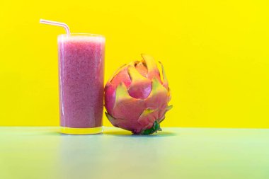 Pitaya suyu, Ejderha Meyvesi. Pitaya suyu sivilcelerle savaşmak için güçlü bir içecektir. Bu, B2 vitamini açısından zengin olmasından kaynaklanmaktadır. Detoks ve düşük kalorili içecek..