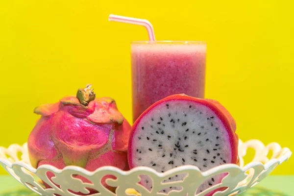 Pitaya juice, Dragon Fruit. Pitaya juice is a powerful drink to combat the appearance of acne. This is due to the fact that it is rich in vitamin B2. Detox and low calorie drink.