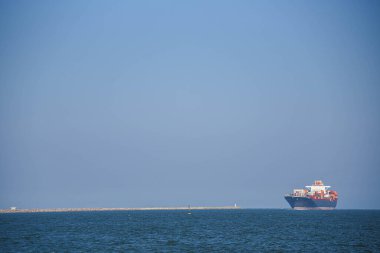 Rio Grande, RS, Brezilya 'daki liman girişine giren kargo gemisi