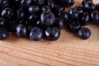 Organik taze yaban mersinlerini kapatın.