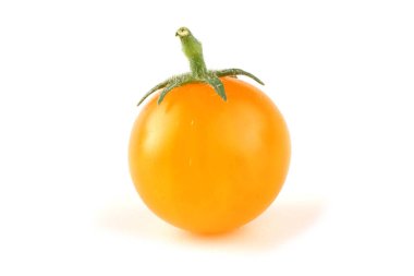 Beyaz arka planda lezzetli olgun domates