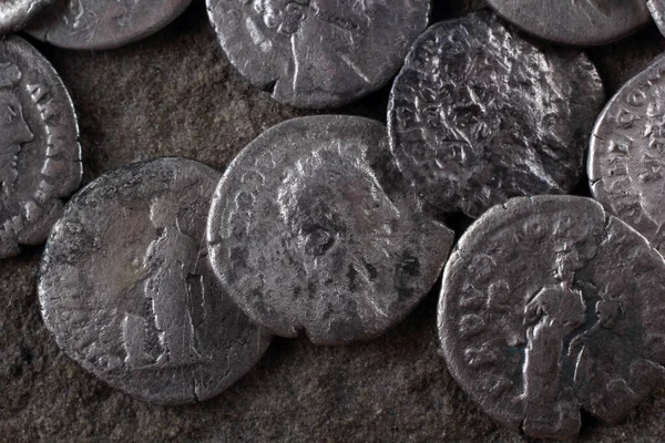Давні Римські Монети Камені — стокове фото