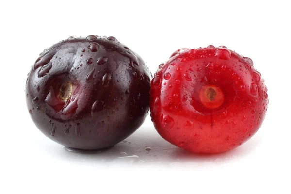 Cerezas Aisladas Sobre Fondo Blanco —  Fotos de Stock