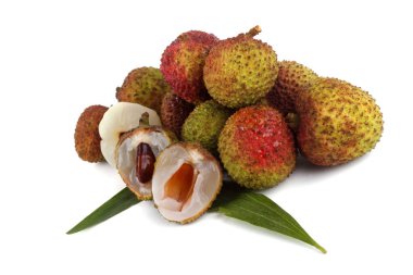 Lychee beyaz üzerine izole edilmiş.