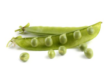 Açılmış bezelye kabuğu beyazda izole