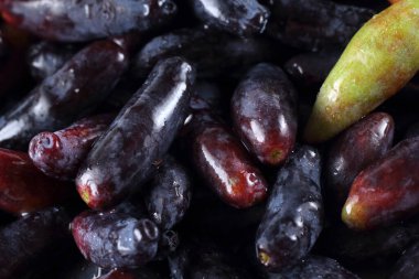 Böğürtlen arkaplanı. Uzak Doğu lezzeti