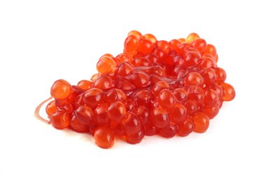 Kırmızı havyar beyaza izole edilmiş.