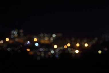 Gece şehir ışıkları. Bokeh arkaplanı