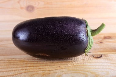 Patlıcanlar masada. Ülke biçimi