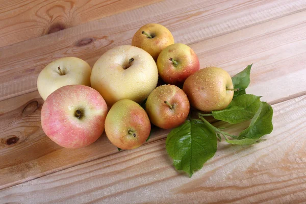 Яблоки Столе Кантри Стиль — стоковое фото