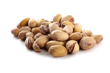 Tuzlu şam fıstığı yığınına yakın.