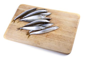 Asyalı eritilmiş balık beyazda izole edilmiş