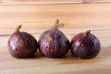 İncirler masada. Ülke biçimi