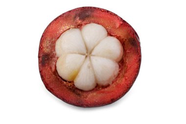 Soyulmuş mangosteen beyaz üzerine izole
