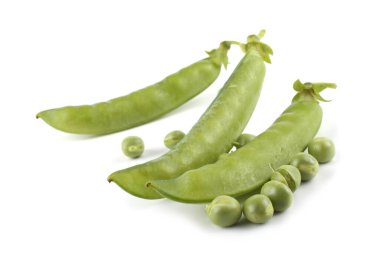 Bezelyeler ve kabuklar beyazlar üzerinde izole