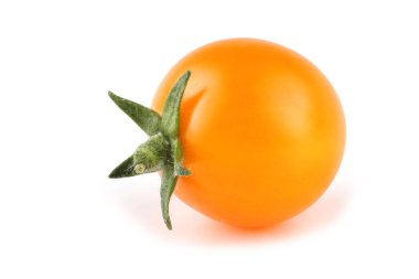 Beyaz arka planda taze sarı domates.