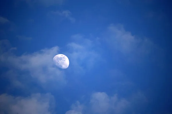 Fluffy Clouds Background — Stock Photo, Image