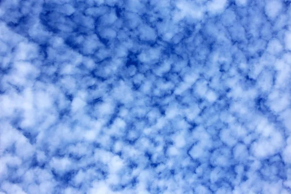 Пушистые Облака Фоне Неба — стоковое фото