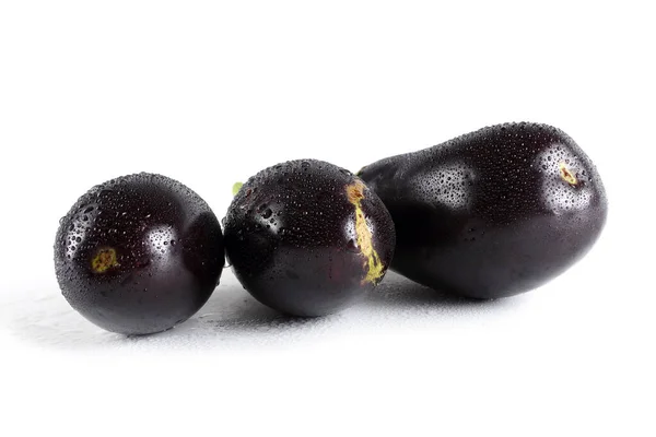 Aubergines Geïsoleerd Wit — Stockfoto