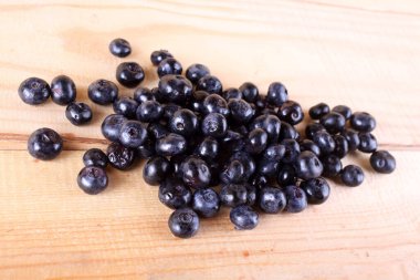 Organik taze yaban mersinlerini kapatın.