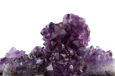 Ametist beyaz üzerine izole