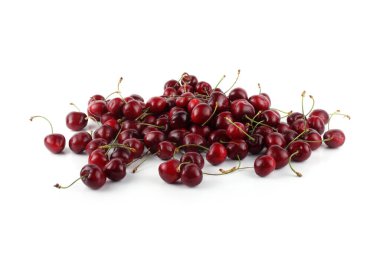 beyaz arkaplanda izole kirazlar