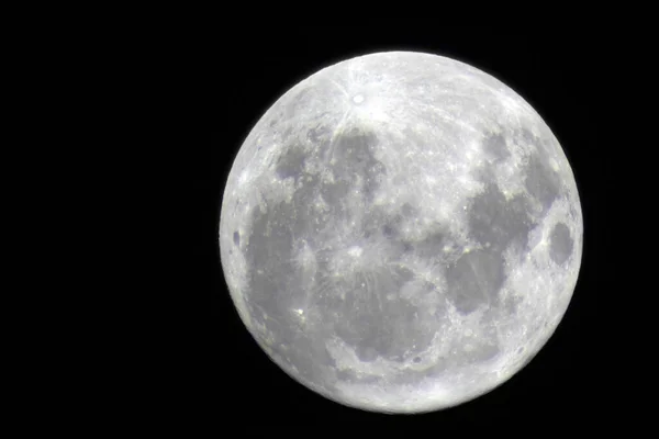 망원경을 보름달 — 스톡 사진